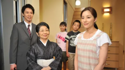 【ドラマ】『となりの芝生』キャスト・相関図・あらすじを解説